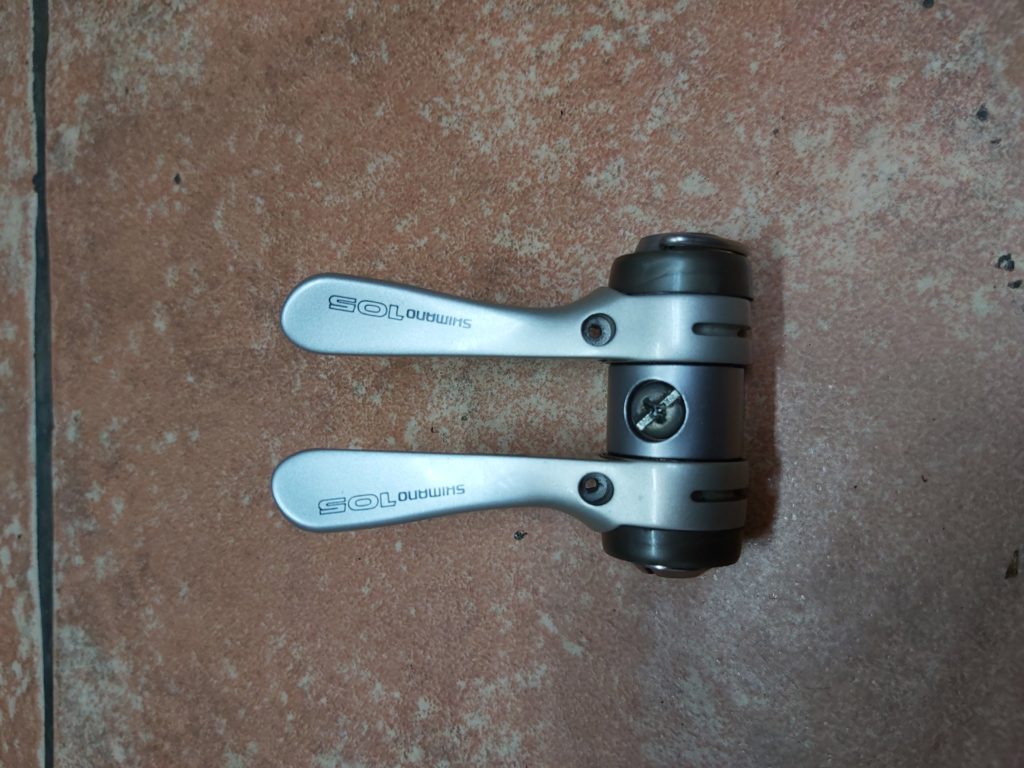 Řadící dvojpáčka Shimano 105