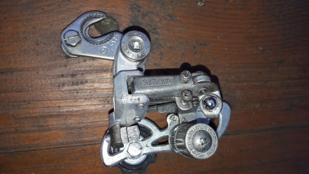 Silniční přehazovačka Suntour 6 speed