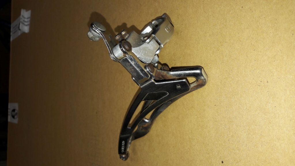 Silniční přesmykač shimano