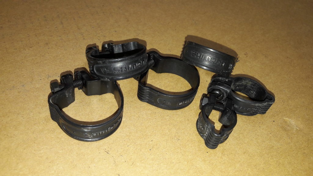 Umélohmotné objímky na uchycení bovdenu shimano 90tá léta